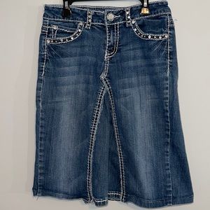 Miss Chic USA Women’s Stretch Denim w/ Big Stitch and Appliqués Size 5